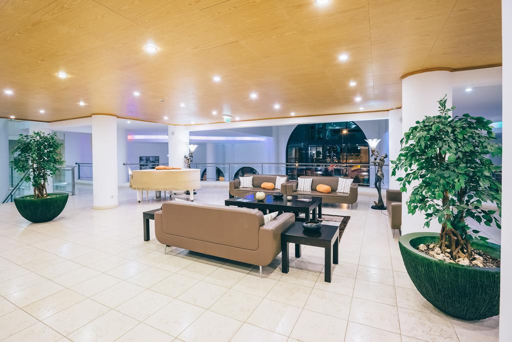 Appart hôtel Grand Muthu Do Vale 5*